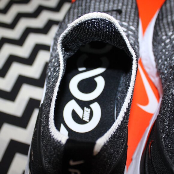 Nike React Phantom Run Flyknit 2 --- Men's Size 7 (Women's 8.5) - Picture 11 of 15